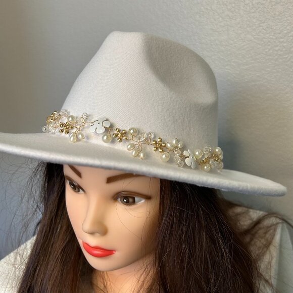 NWOT White Cowboy/Cowgirl Hat w/Intricate Pearl Gold Head Band SKU 164 main image 5